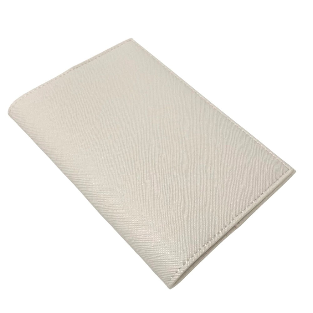 Harper James, Vegan Leather, Personalized Lisa Cream Passport Holder